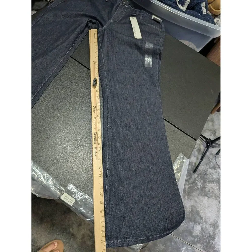 NWT CALVIN KLEIN DARK RINSE REGUALR FIT FLARE LEG PREMIUM WOMEN JEANS 14/32